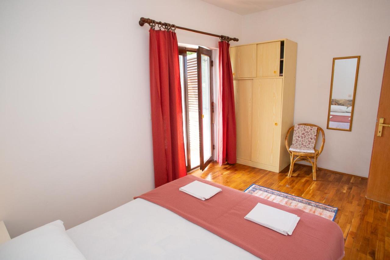 House Emilija Apartment Новаля Екстериор снимка