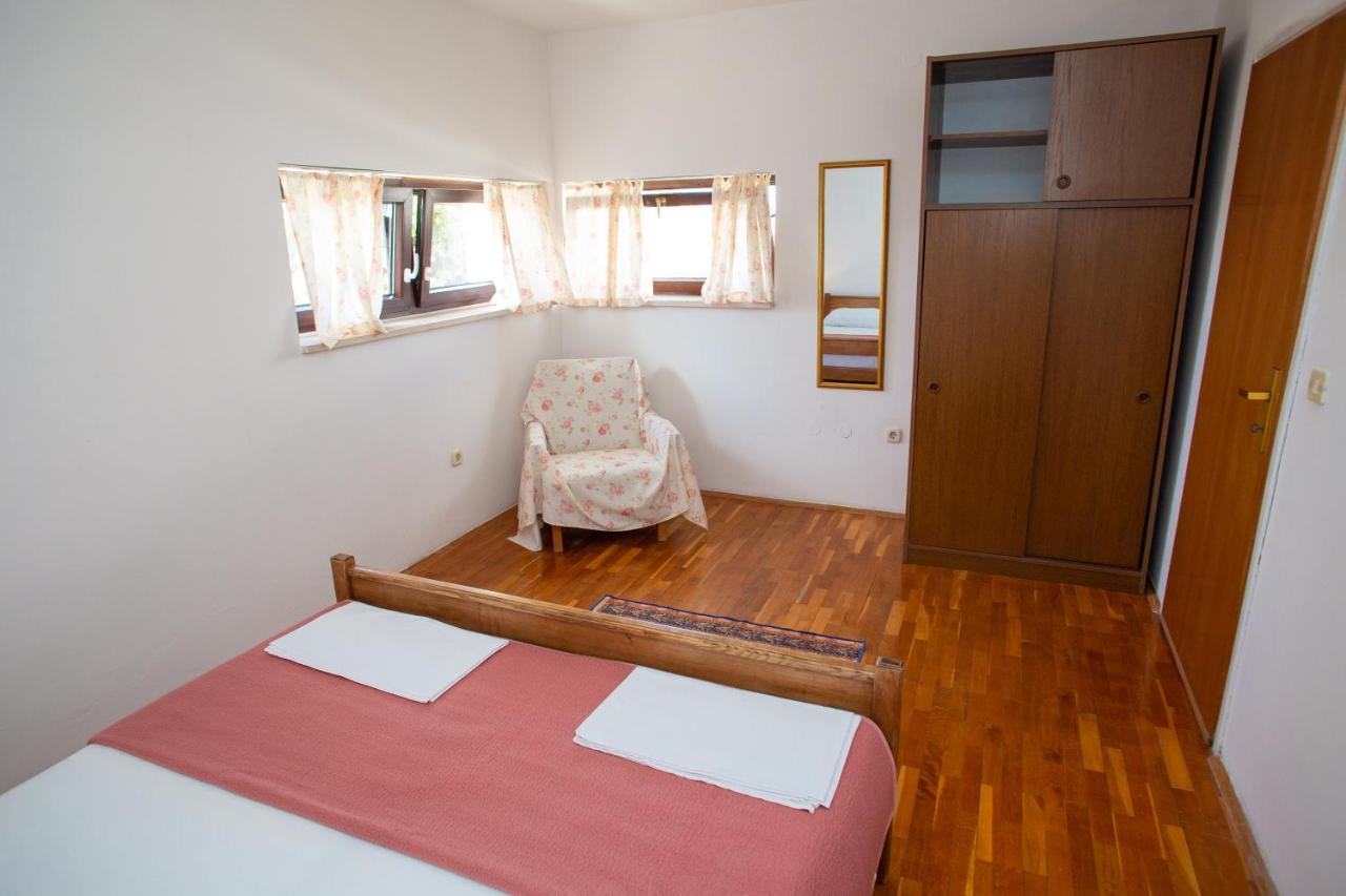 House Emilija Apartment Новаля Екстериор снимка