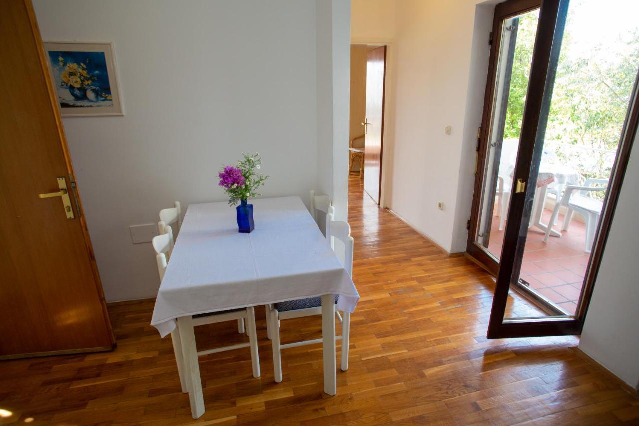 House Emilija Apartment Новаля Екстериор снимка
